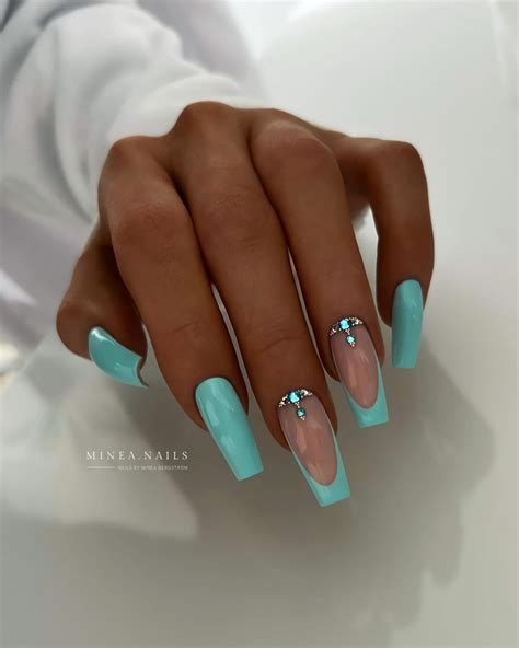 39 French Tip Coffin Nails: The Perfect Summer Look for 2023