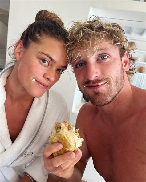 Nina Agdal With Mne