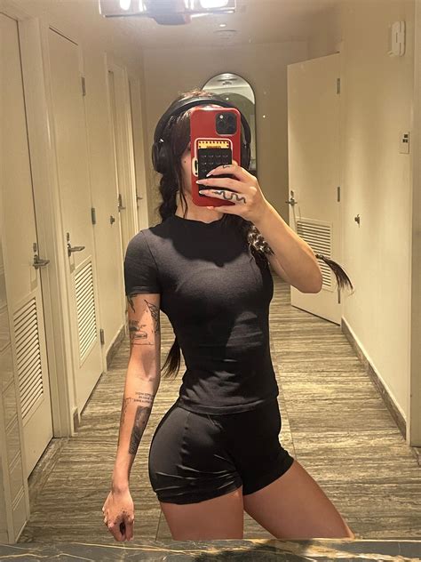 RHEGAN ♱ ♱ (@rhegan777) • Threads, Say more