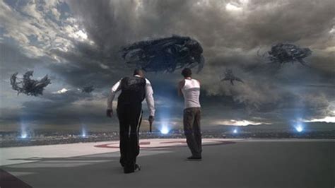 Видео и трейлеры к фильму Скайлайн / Skyline (2010) (Смотрите на ...