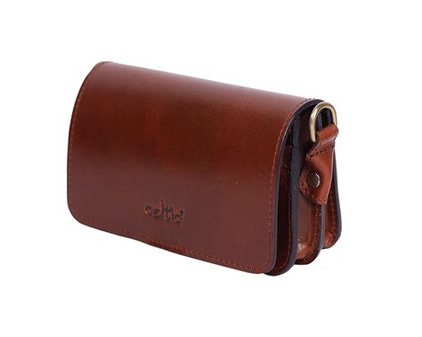 Elegance Redefined: Brown Leather Clutch - Your Timeless Fashion Acces ...