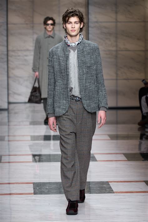 Giorgio Armani Fall 2023 Menswear Collection | Vogue
