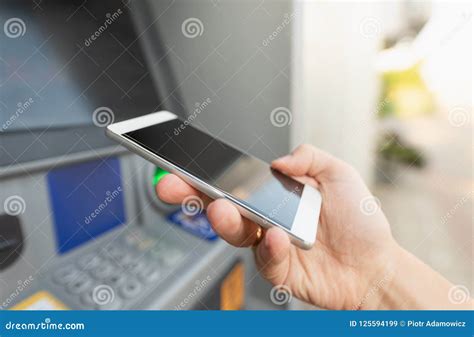how to withdraw money from credit card from atm
