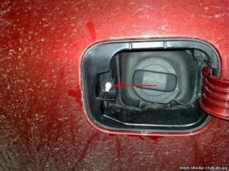 Замерз лючок бензобака что делать? | Autoline-eu.ru автожурнал