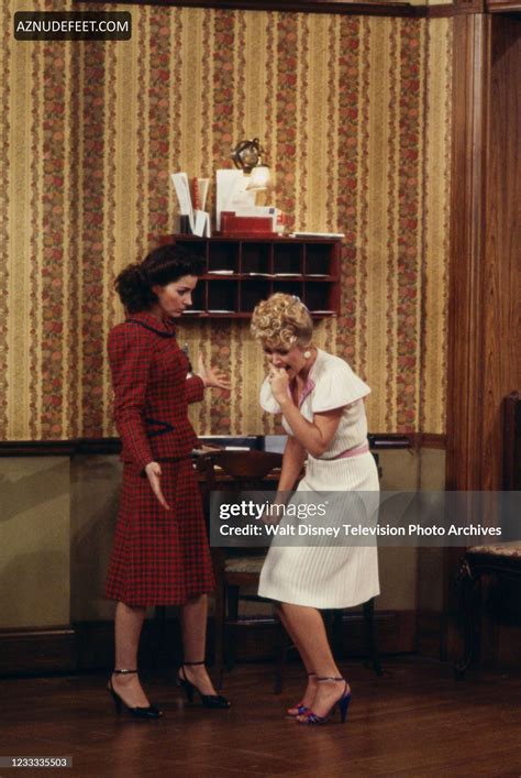 LORNA PATTERSON Feet - AZNudeFeet