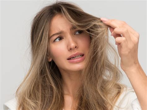 Tangle-Free Problem & Healthier Hair With These 8 Useful Tips