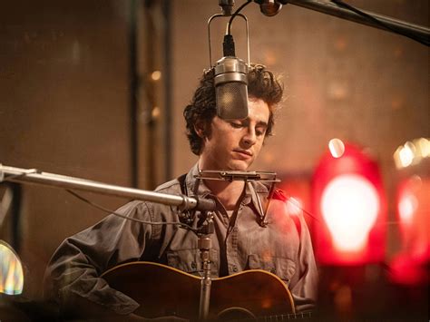 Bob Dylan: Latest Details on the Biopic A Complete Unknown 35