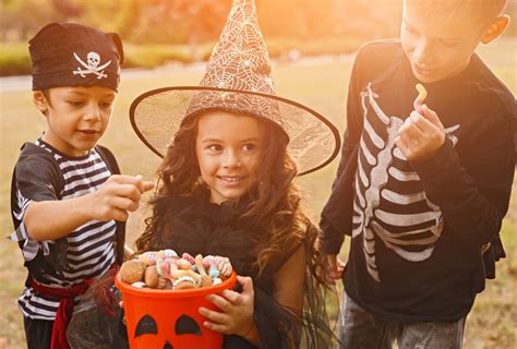 Avoiding Children’s Cavities During Halloween | Dallas, TX