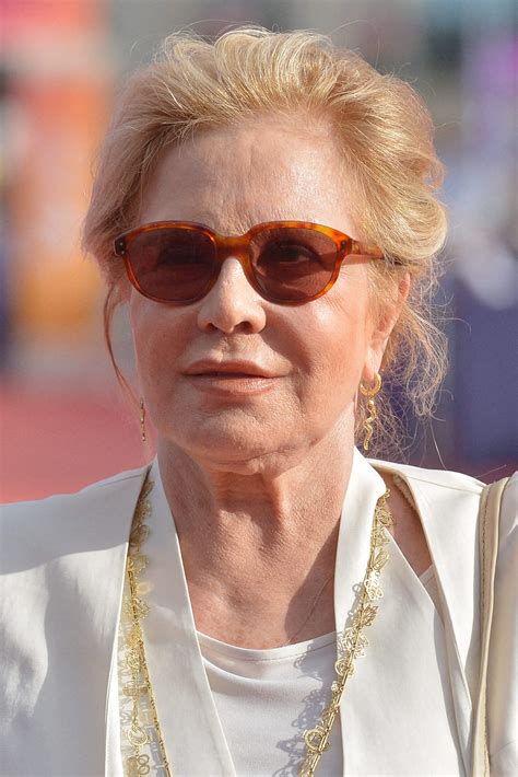 sylvie vartan emue par la mort de jane birkin elle avait  charme fou