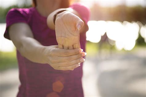 Exercises for Wrist Pain: Elite Sports Medicine + Orthopedics: Orthopedics