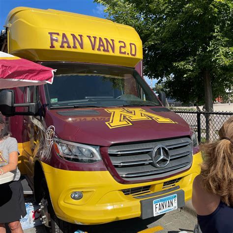 Minnesota Gopher Fan Van | Minneapolis MN