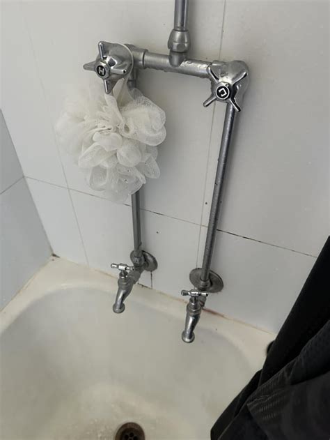 how to fix a leaking bath tap