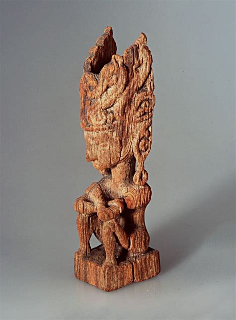 austronesian art borneo wood carving traditional indonesian wood