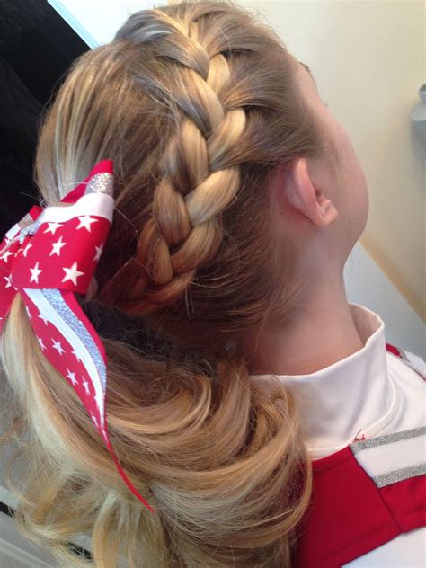 Trendy Cheerleading Hairstyles for Competitions and Games 21