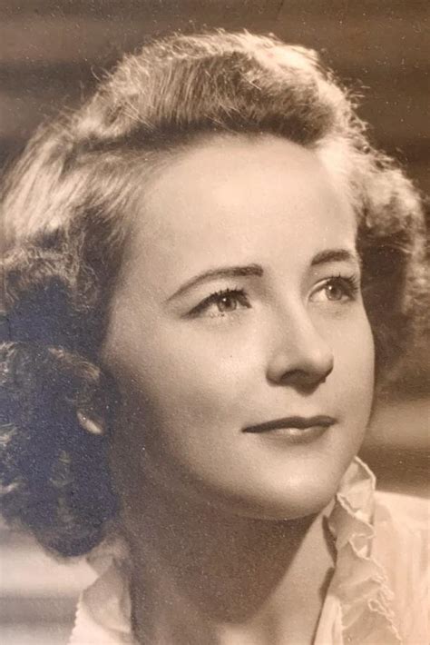 Frances Morris - FilmAffinity