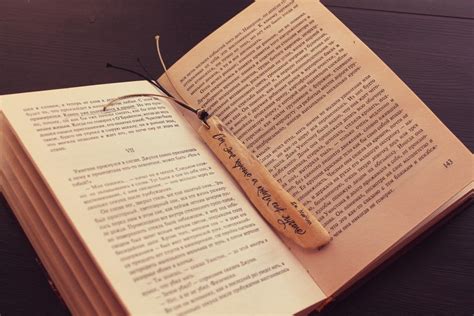 Закладка для книг с цитатой. Ручная работа. | Книги, Закладки