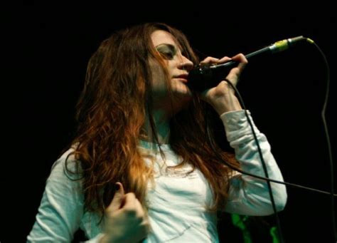 Sings - Flyleaf Photo (130714) - Fanpop