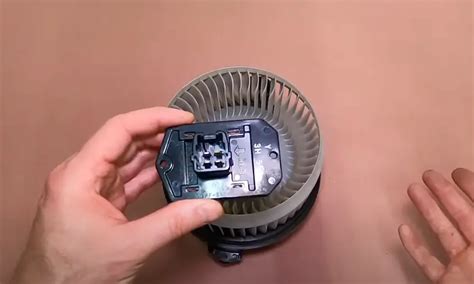 how to change the blower motor resistor