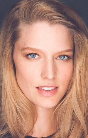 Sarah Brooks - actress - biography, photo, best movies and TV shows