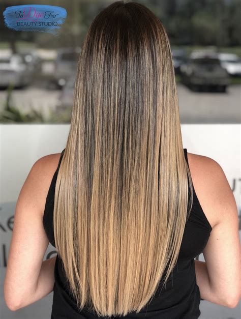 Stylists clash over caramel balayage techniques for 2026 looks 21