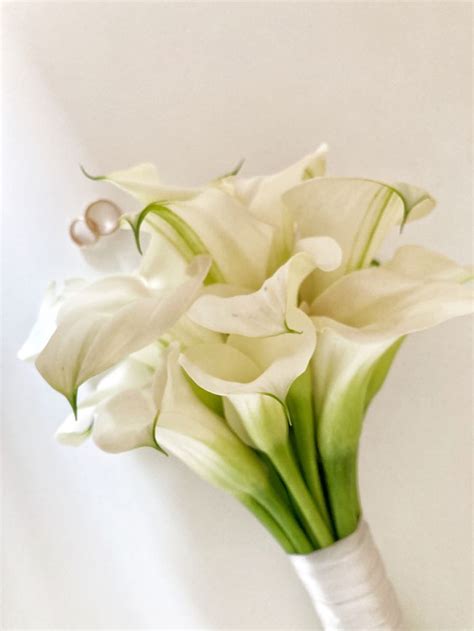 Букет із сантадезій(кали, calla lilies)