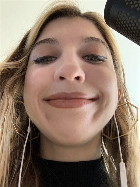 😊 : r/FrivolousFox