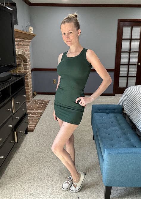 37 and zero makeup, I hope you enjoy : r/cougars_and_milfs_sfw