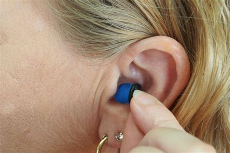 Why Your Hearing Aid Whistles (And How to Stop It in Seconds) – Audien ...