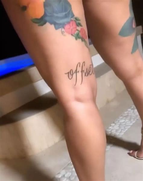 Cardi B simulates sex act in raunchy bikini-clad twerking video - Daily