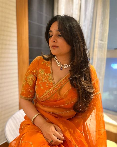 Ramya (Divya Spandana) - Photos, Videos, Birthday, Latest News, Height