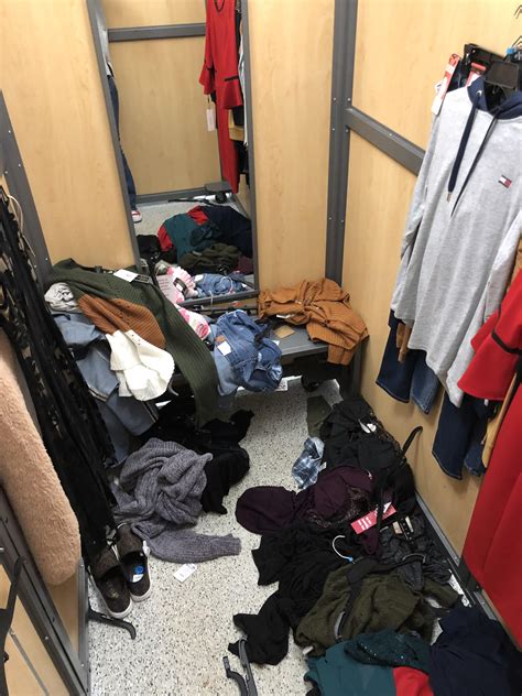If this is how you treat a fitting room you’re a jerk. : r/PeopleBeingJerks