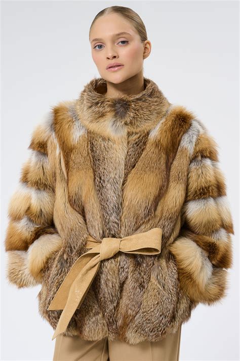 Шуба из меха лисы Fur_avenue 719844003 цены в Москве, купить одежду ...