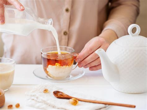 Dobra herbata i markowe mleko za darmo i to bez limitu. W Dino możesz