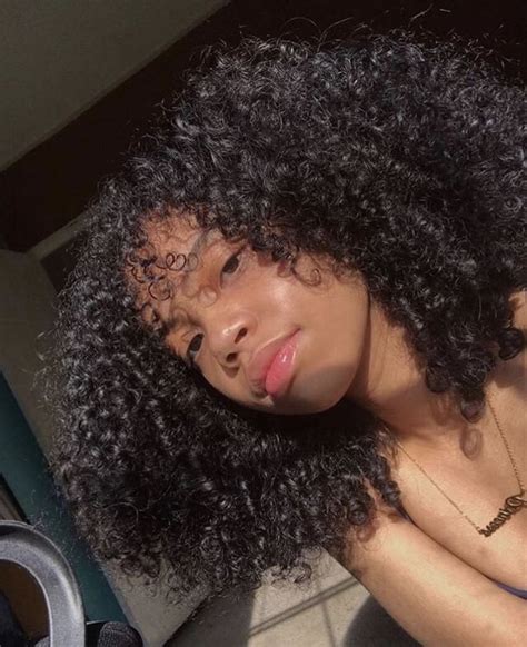pin: @xhaannahh 📌 | Light skin girls, Dark skin blonde hair, Curly girl