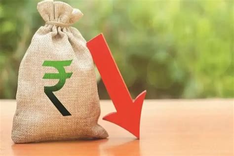 Indian Rupee Hit An All-Time Low Against US Dollar - Bharat Express