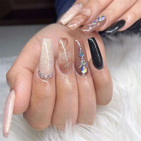 21 Nail Ideas for September You'll Want to Flaunt Into Fall