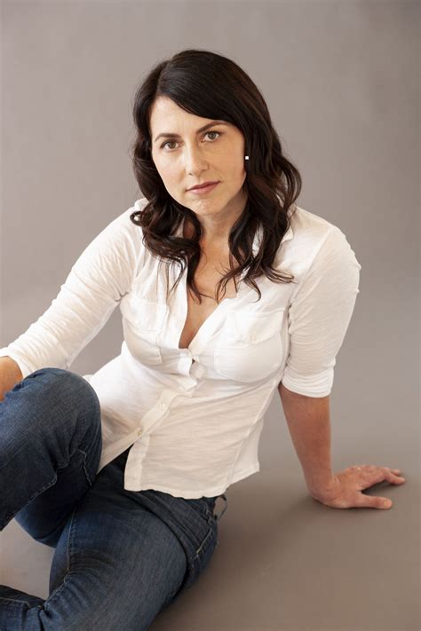 MacKenzie Scott: Die Frau, die ihre Milliarden verschenkt – bis der