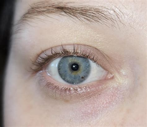 How do I explain this golden color? : r/eyes