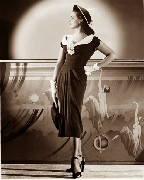 Slice of Cheesecake: 1940's, pictorial