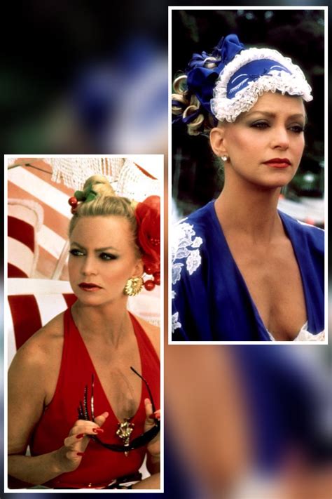 Goldie Hawn Overbord Gullkjole Goldie Hawn Says She Would Love To Make