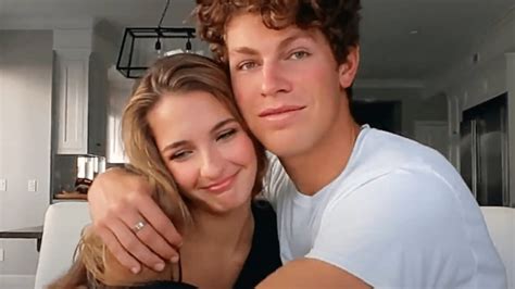 ben azelart  lexi rivera smiling  cozy wallpaper