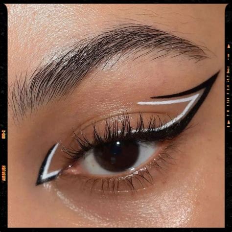 black  white graphic liner maquillaje de ojos deliniados de ojos