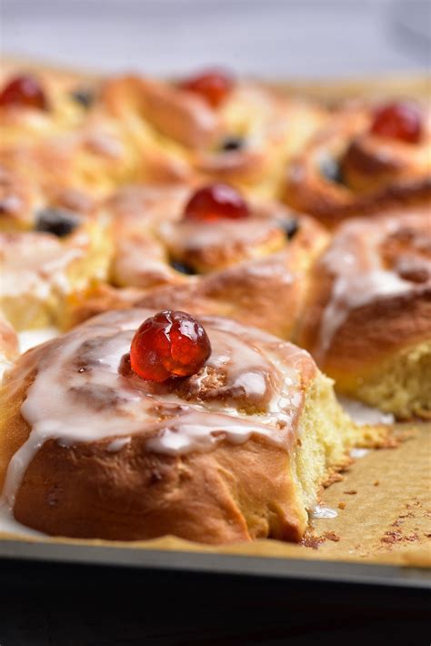 Easy Belgian Buns Recipe - Sims Home Kitchen