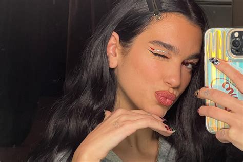 See Dua Lipa's Off Szn Glitter Eyeshadow Look | Hypebae