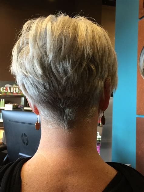 The wedge haircut back view - infomicro