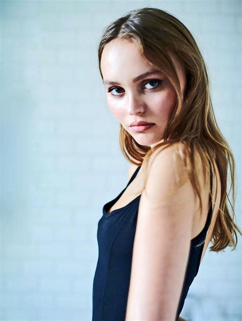 Gorgeous Lily photographed by Archie Andrews on the occasion of the San