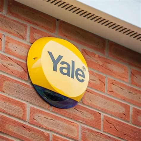 Yale Sync Smart Home Alarm 4 Piece Starter Kit - Smart & Secure Centre