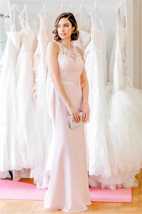 Find Your Dream Wedding Dress in Fort Wayne, Indiana: A WeddingDay