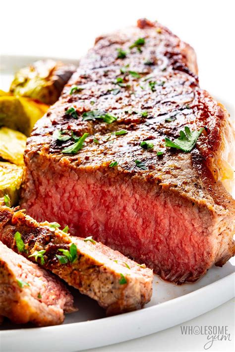 how to cook strip steak on stove 2