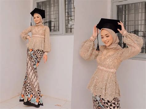 7 Inspirasi Model Kebaya Wisuda Online di Rumah - Inspirasi Shopee